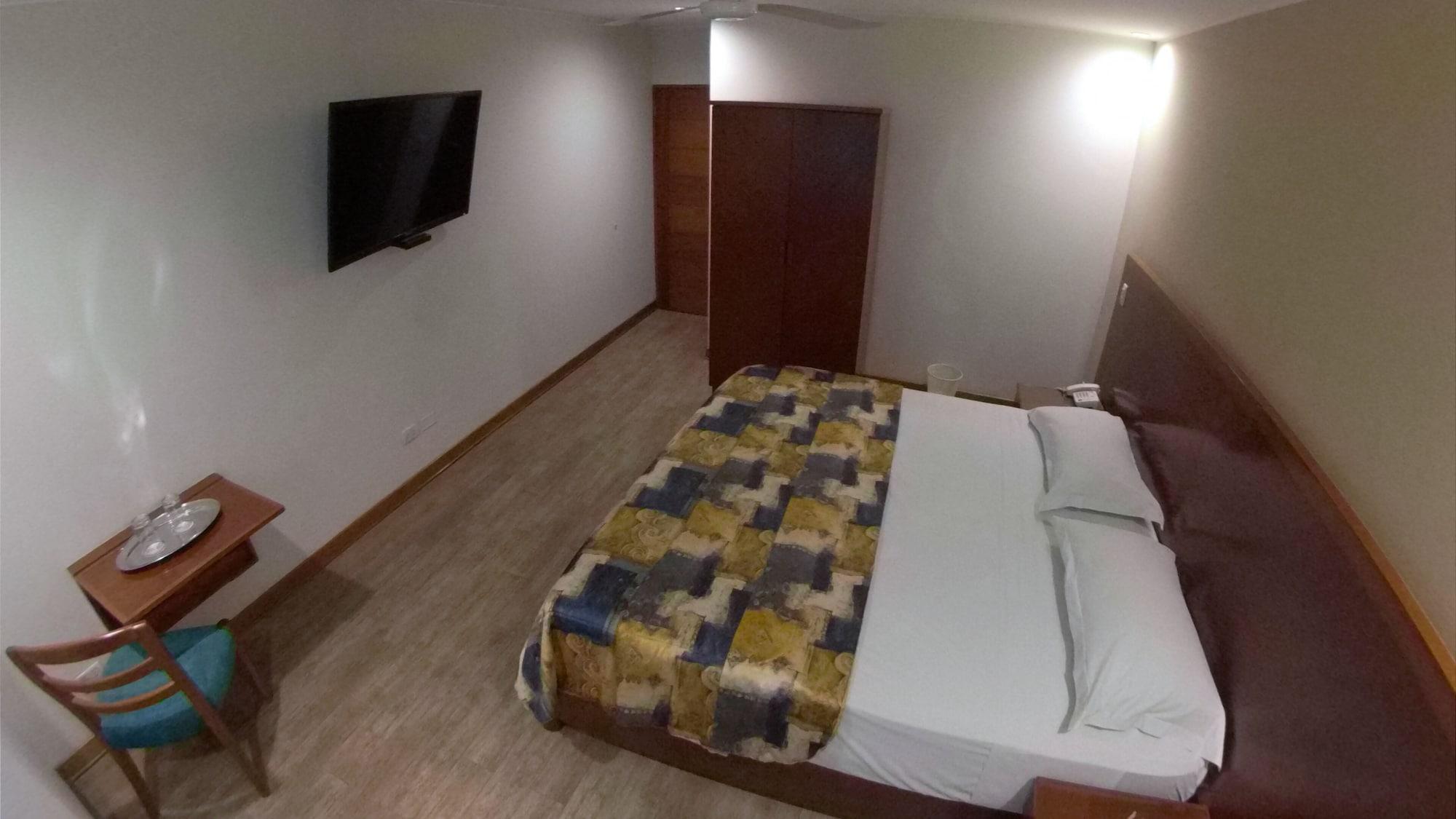 Hotel Esencia Suites Лима Екстериор снимка
