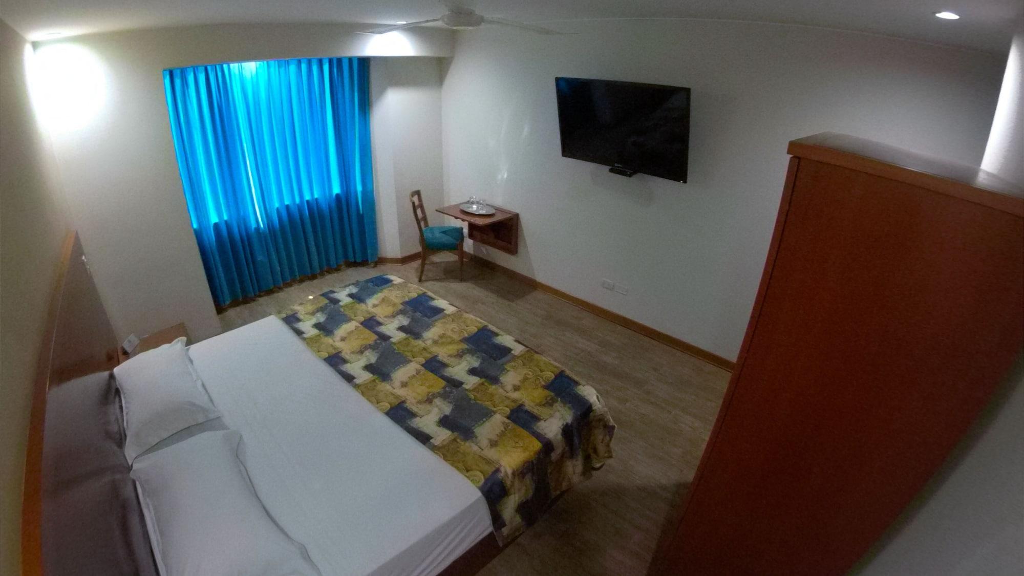 Hotel Esencia Suites Лима Екстериор снимка