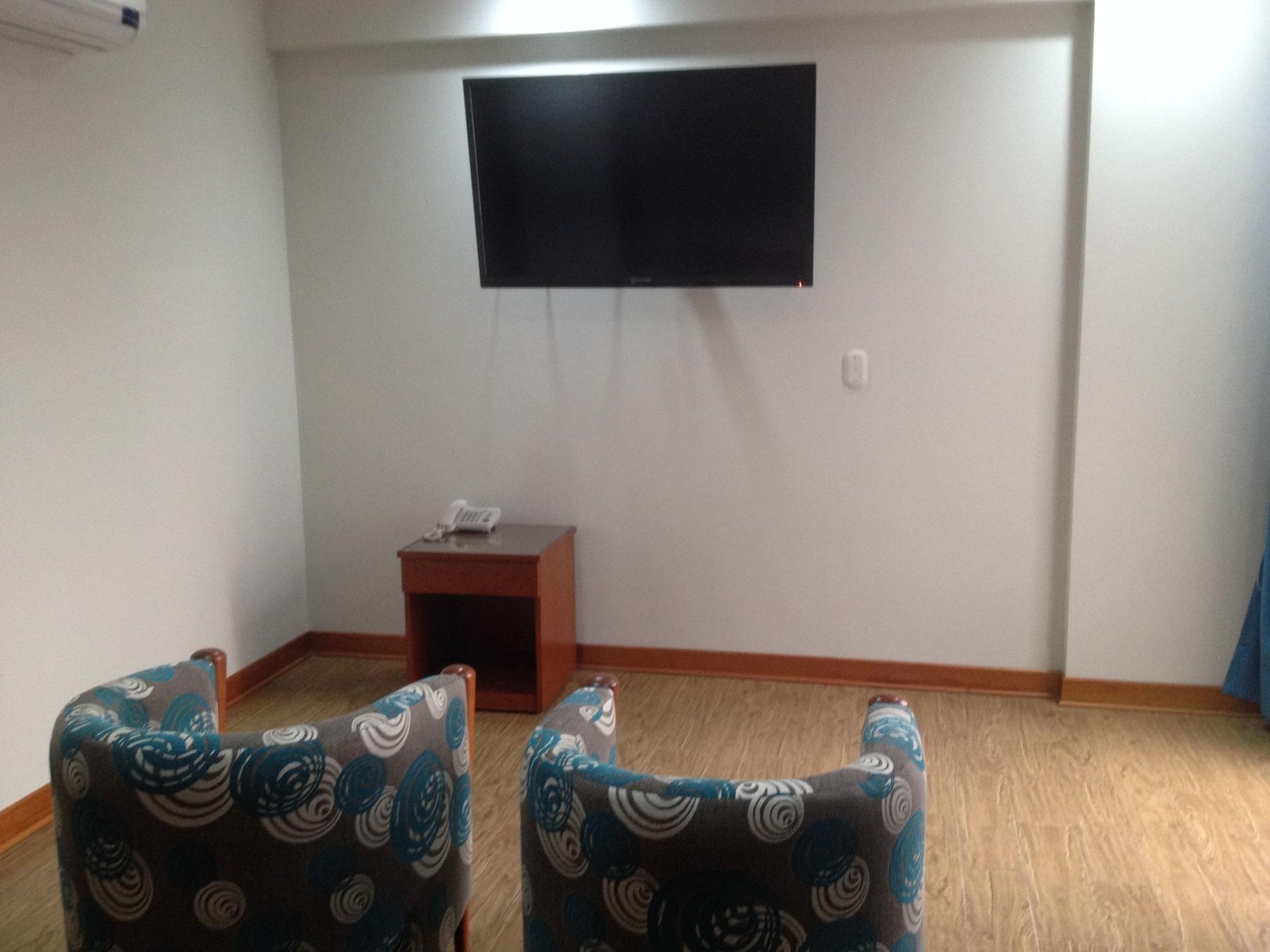 Hotel Esencia Suites Лима Екстериор снимка