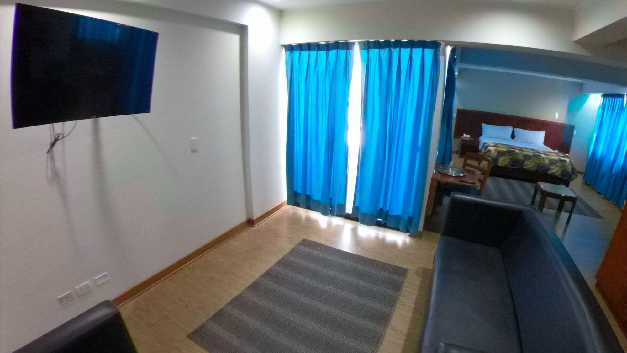 Hotel Esencia Suites Лима Екстериор снимка