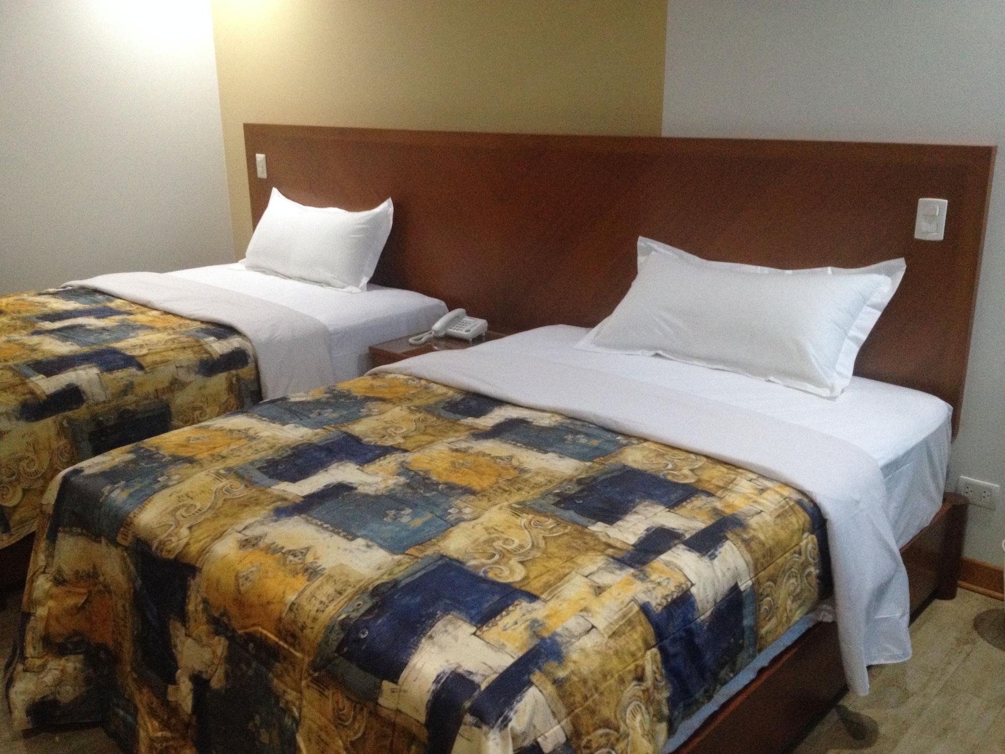 Hotel Esencia Suites Лима Екстериор снимка