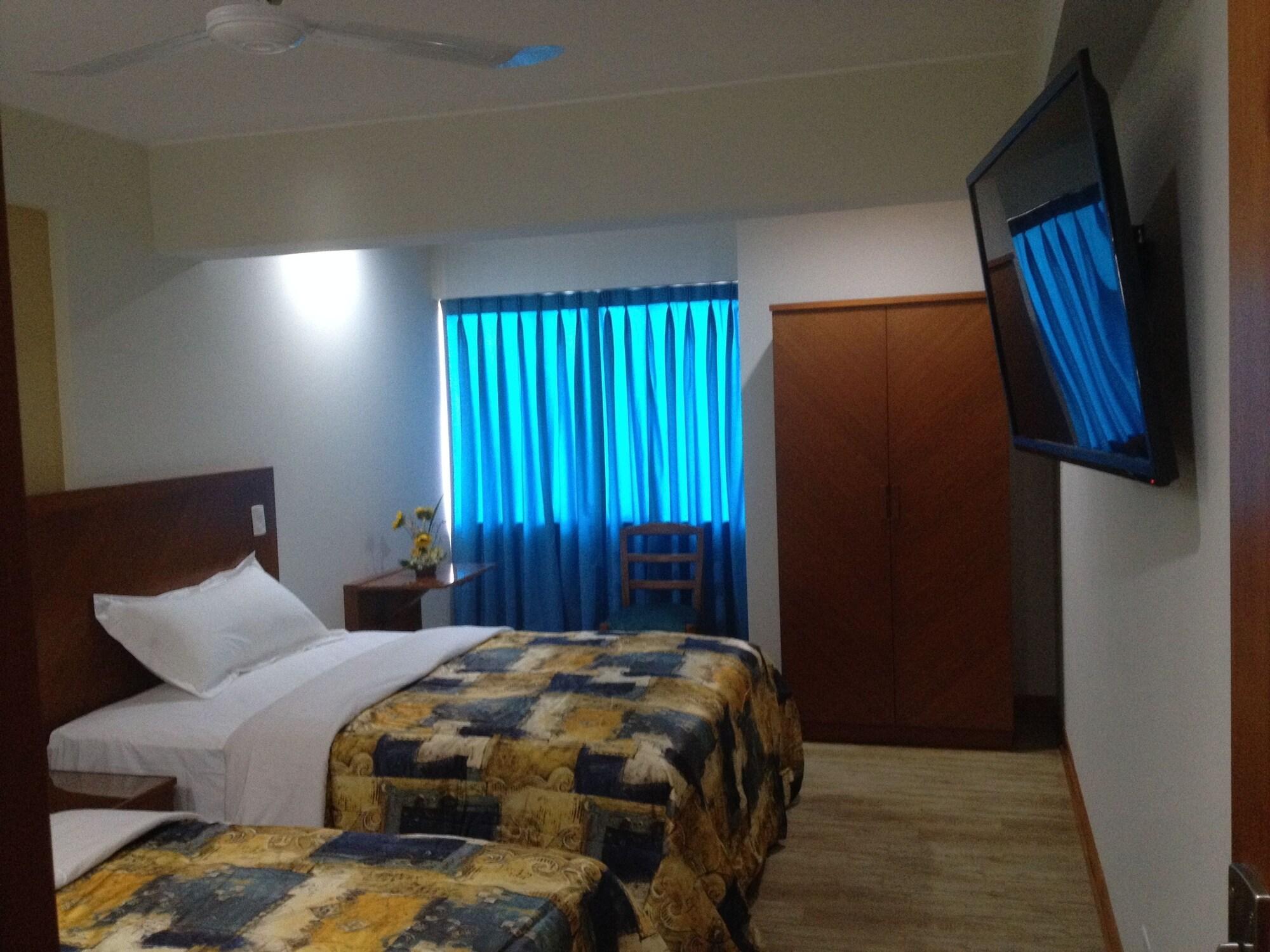 Hotel Esencia Suites Лима Екстериор снимка