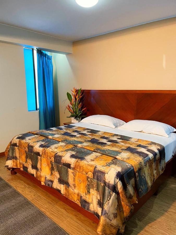 Hotel Esencia Suites Лима Екстериор снимка