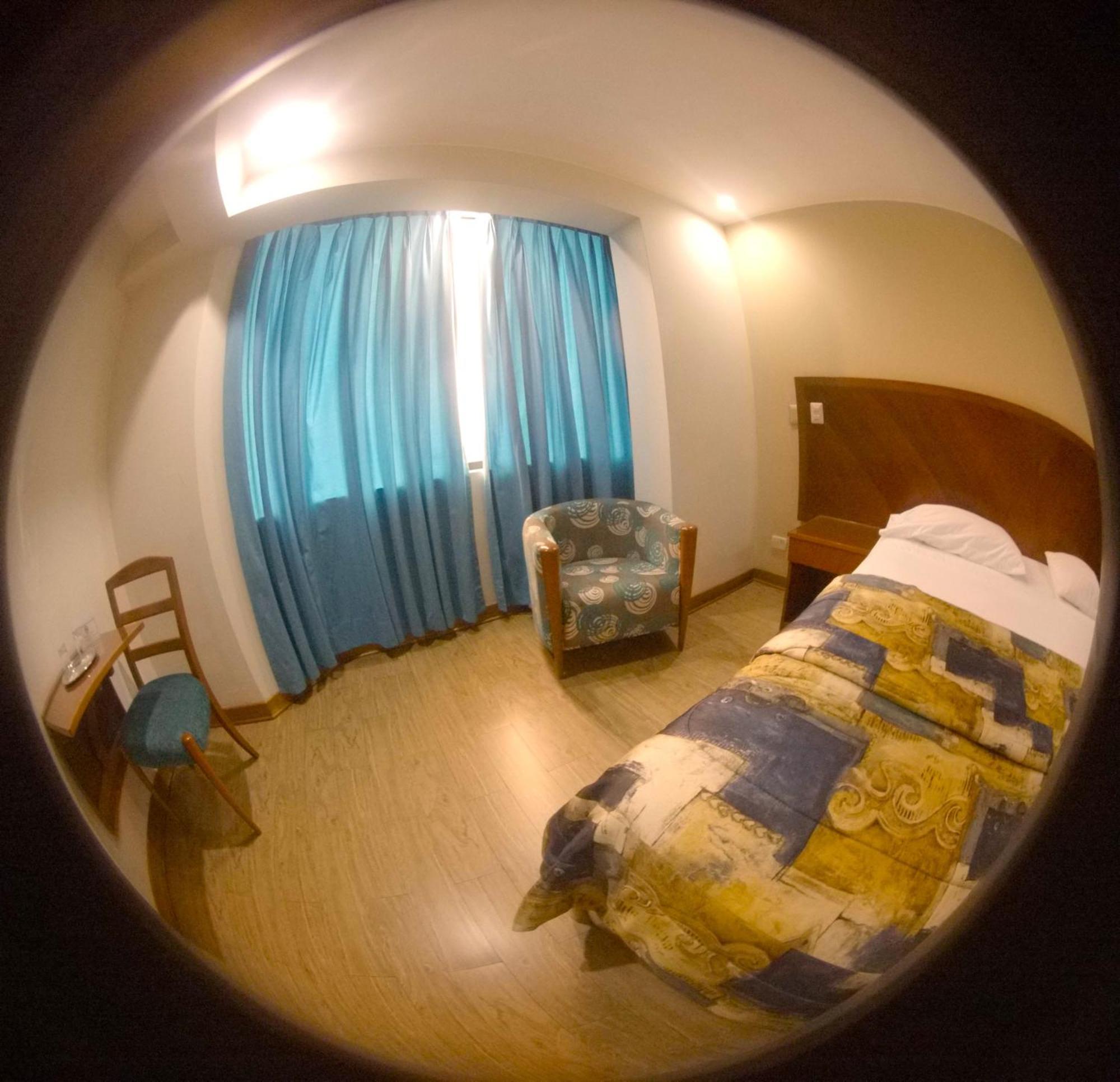 Hotel Esencia Suites Лима Екстериор снимка