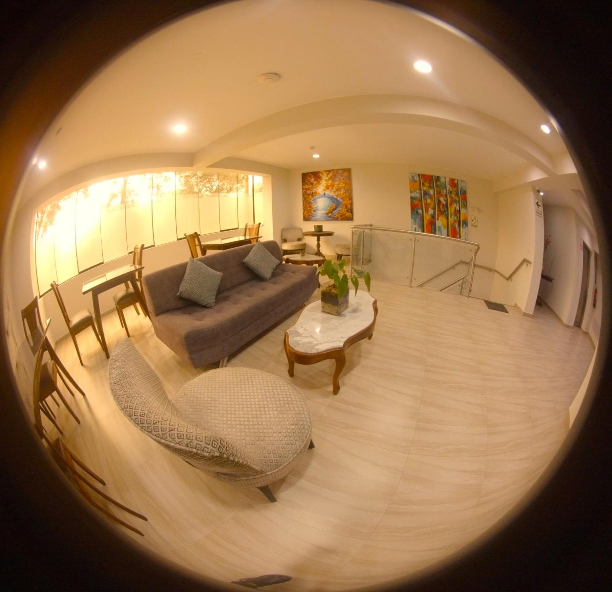 Hotel Esencia Suites Лима Екстериор снимка
