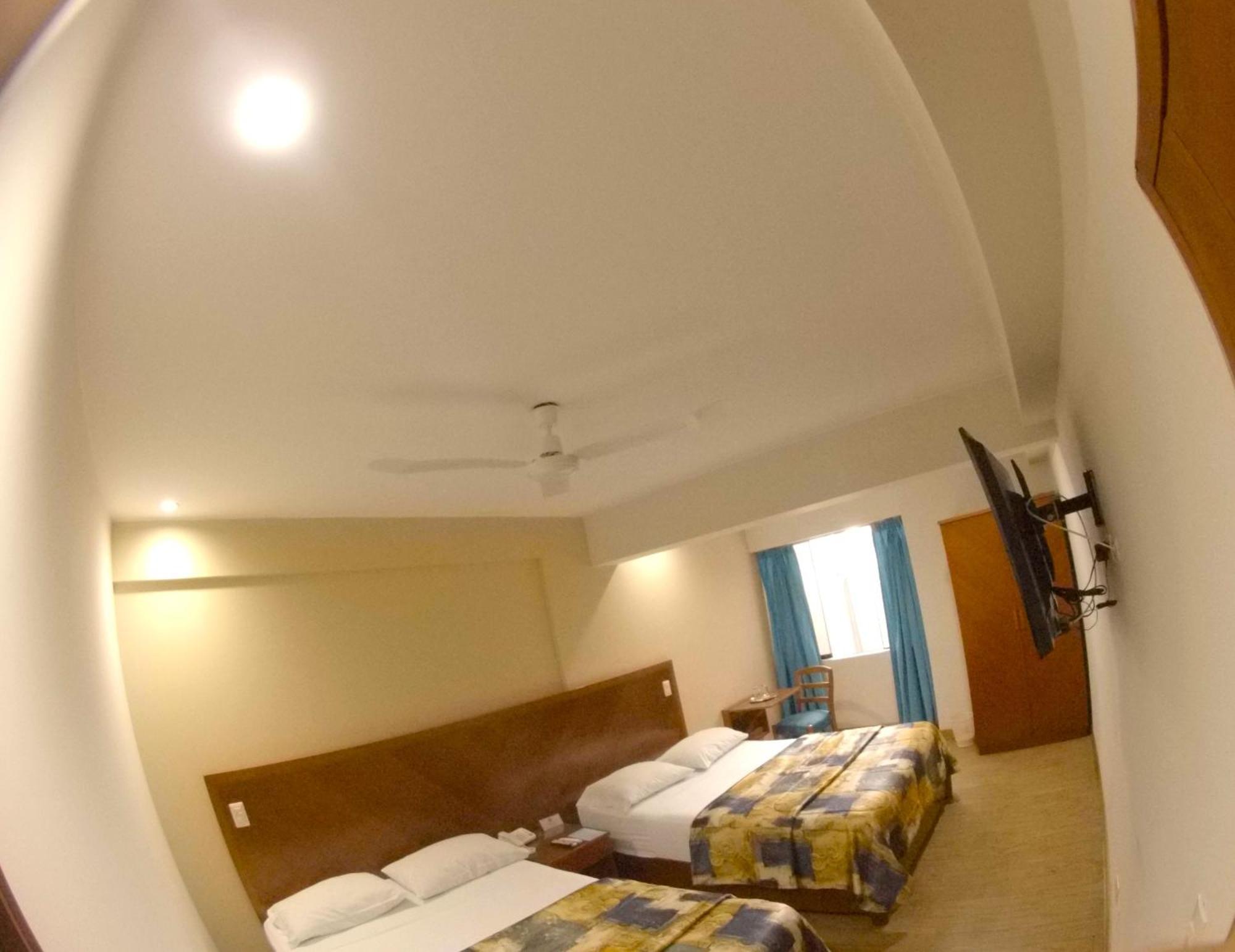 Hotel Esencia Suites Лима Екстериор снимка