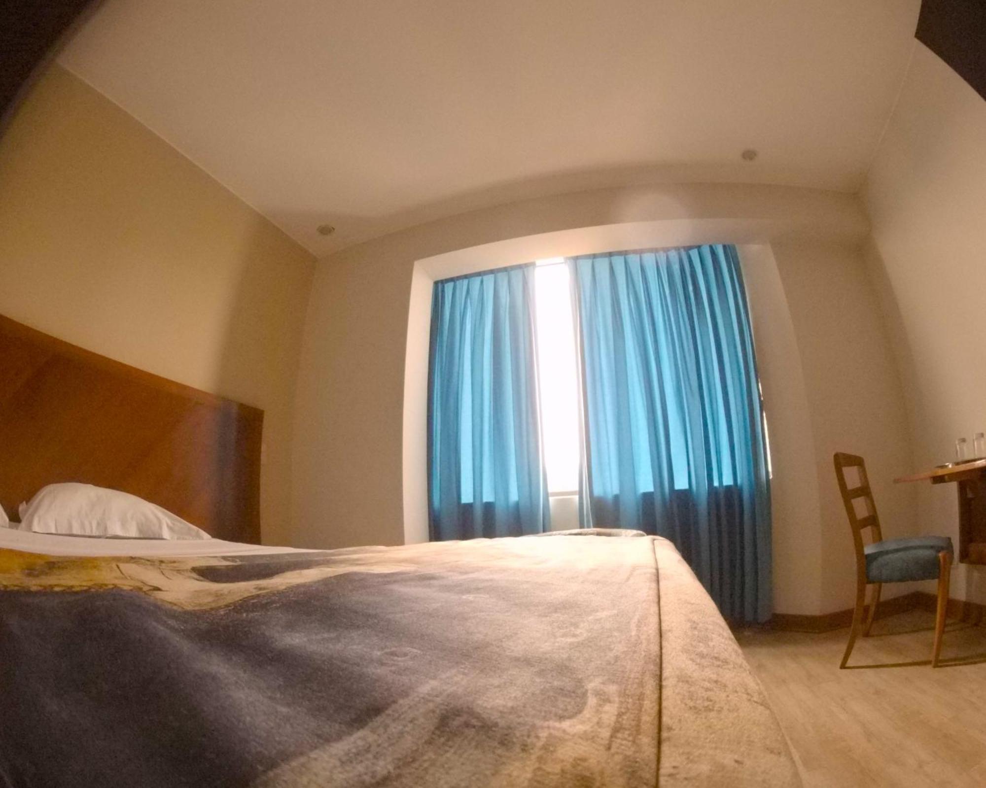 Hotel Esencia Suites Лима Екстериор снимка