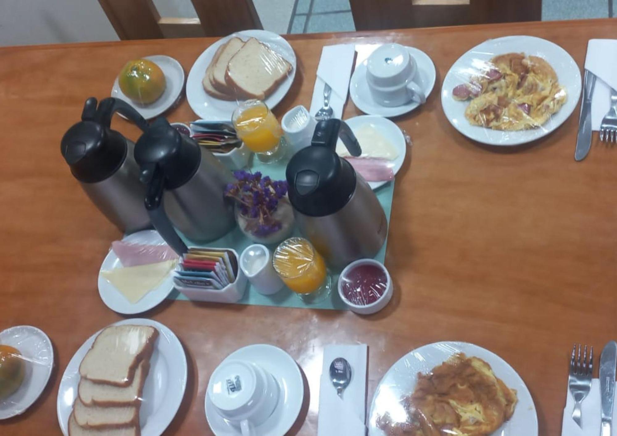 Hotel Esencia Suites Лима Екстериор снимка